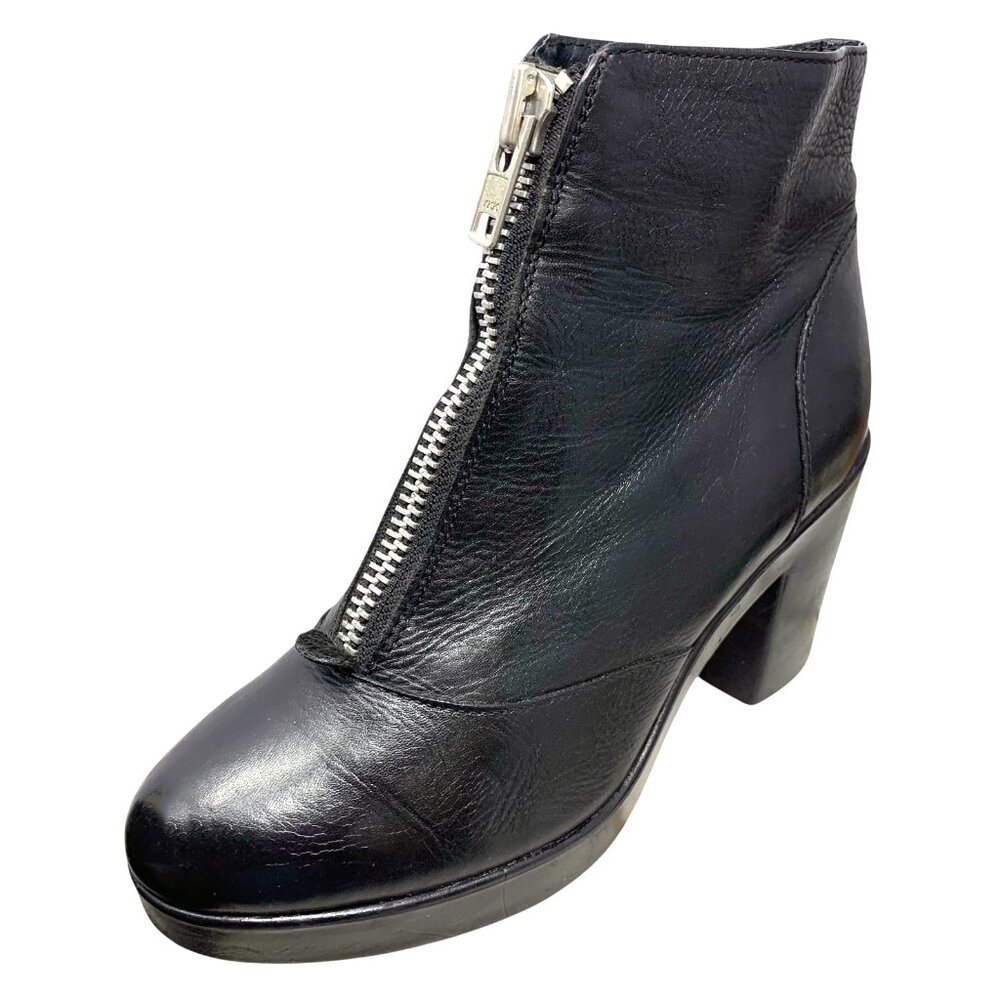 Topshop Magic Black‎ Leather Chunky Front Zip Booties